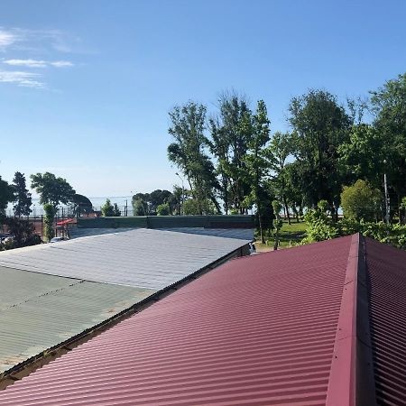 Гостевой Дом Тина Sukhumi Exterior foto