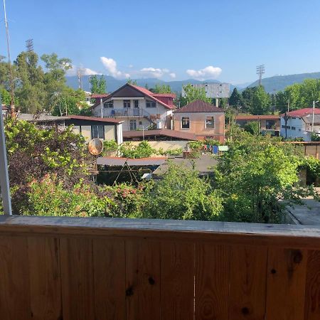 Гостевой Дом Тина Sukhumi Exterior foto