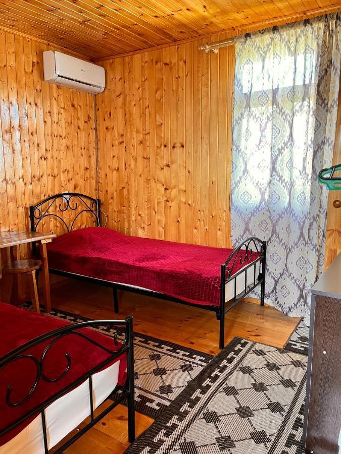 Гостевой Дом Тина Sukhumi Exterior foto