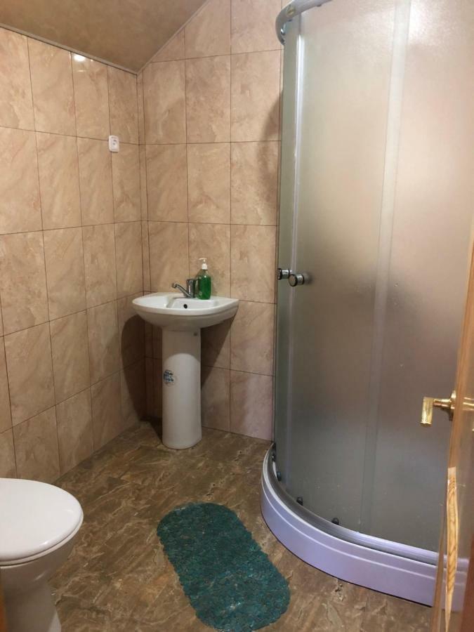 Гостевой Дом Тина Sukhumi Exterior foto